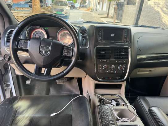 DODGE GRAND CARAVANE 7 places 2017 image 3