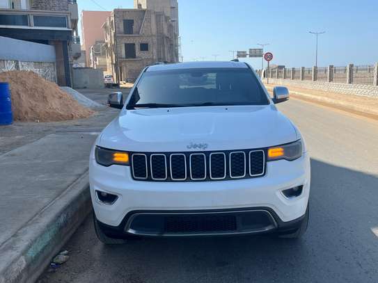 Jeep Grand Cherokee Limited image 9