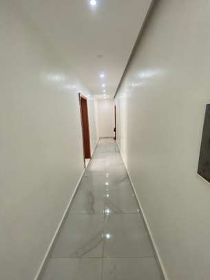 Villa de 418m2 ngor/virage image 13