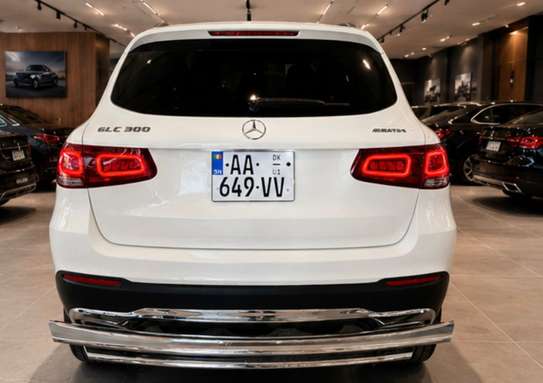 Mercedes glc300 année 2022 image 5