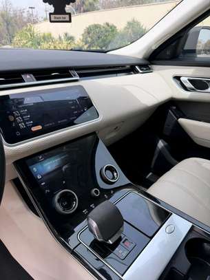 Range rover velar 2022 image 23