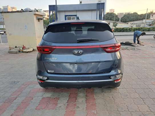 Kia Sportage SUV gris image 15