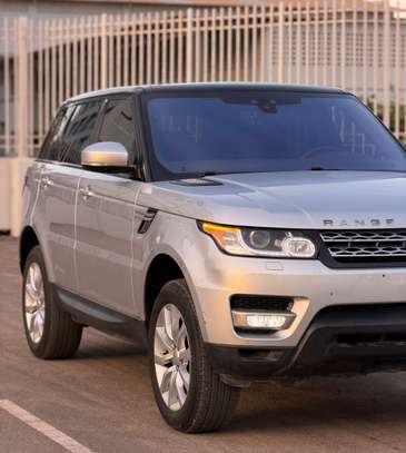 Range Rover Sport HSE Td6 année 2017 image 3