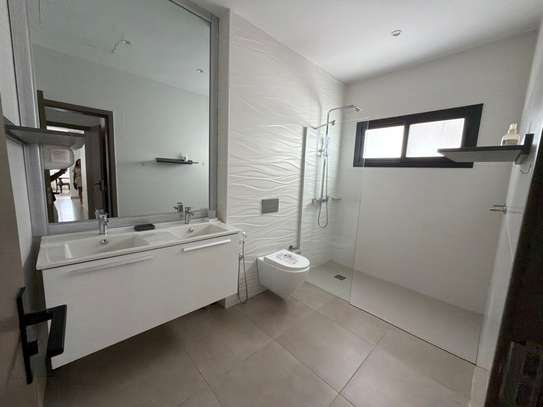 Bel appartement à louer sacré cœur 3 image 9