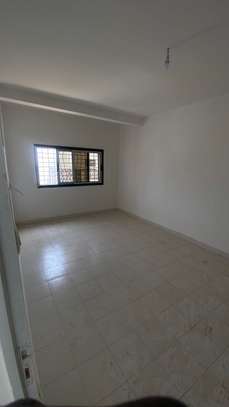 VILLA F4 image 2