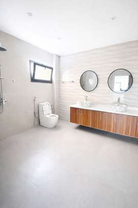 PENTHOUSE F5 A LOUER A NGOR image 4