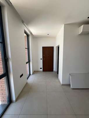 Entre la pierre et le ciment Triplex F5 à louer image 9