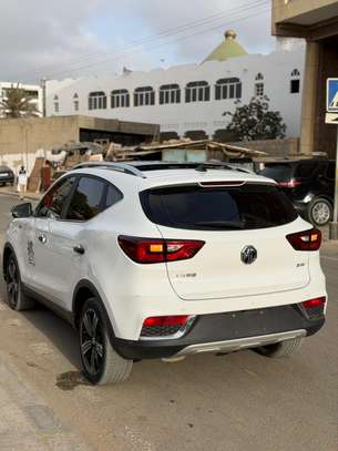 MG auto 2017 image 4