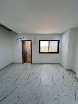 Immeuble R+10 à vendre au Point E image 6