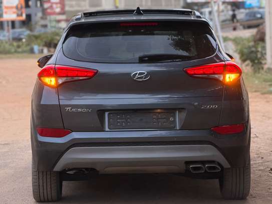 Hyundai Tucson image 3