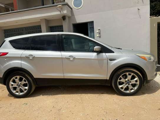 Ford Escape à vendre à Saly image 3