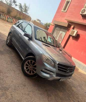 Mercedes ML350 image 3