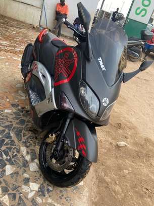 Black max image 5
