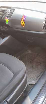 KIA SPORTAGE image 3
