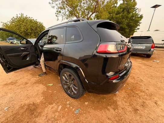 A vendre JEEP CHEROCKEE LIMITED 2019 essence image 4