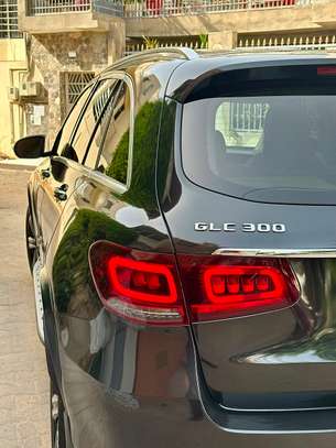 Mercedes Glc 300 image 2