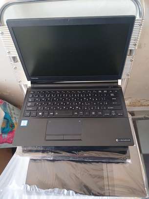promo arrivage toshiba R73 i3 6th image 2