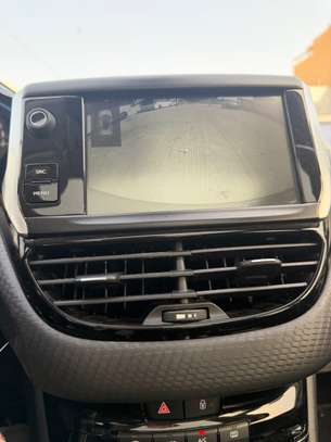 Peugeot 2008 image 7