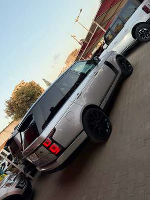Range Rover Vogue image 9