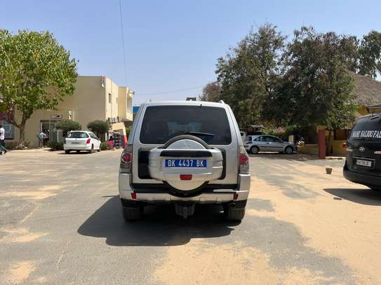 2012 Mitsubishi Pajero image 5