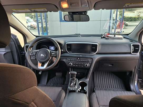 Kia Sportage SUV gris image 3
