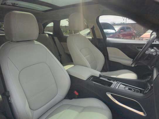 Jaguar F-Pace 2020 image 7