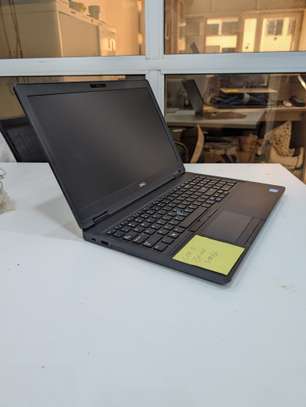 Dell precision 3530 i7 8ieme 16g de ram 256 image 3