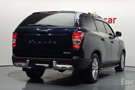 SsangYong Rexton Sports Prestige image 2