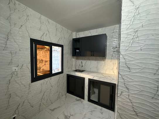 À loué appartement neuf luxe  HANN MARISTE F3 image 4