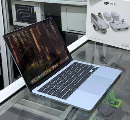 MacBook Air m4 13 pouces 2025 image 2