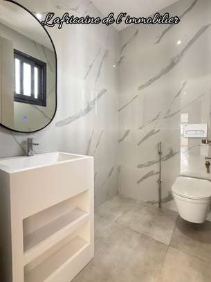 Appartement à vendre sur la corniche des Almadies image 14