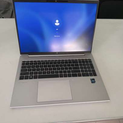 Hp elitebook 860 G10 i7 image 6