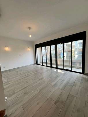 À louer, appartement neuf derrière boulangerie jaune image 5
