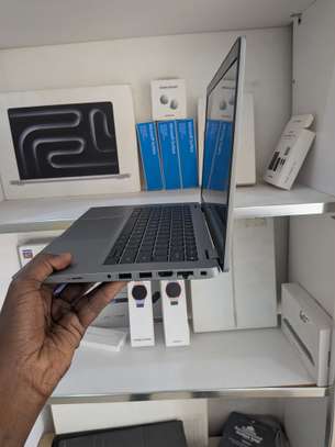Dell Latitude 5430) i7 12e generation ) 16  ) 256 SSD tactil image 3