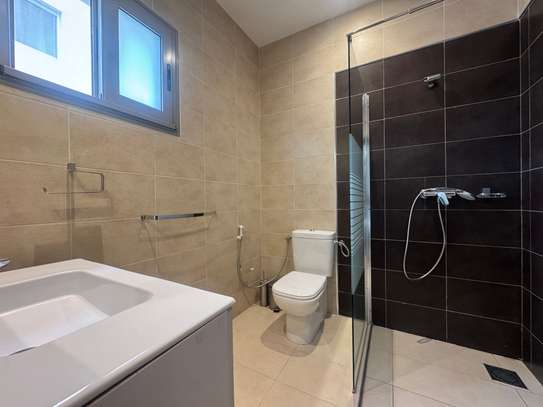 Stodio duplex meubles F2 à louer à fan Mermoz longue durée image 7