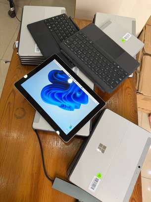 Microsoft Surface G2 2-in-1 image 7