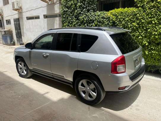 jeep compass automatic image 2