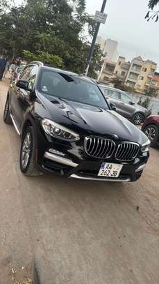 BMW X3 2019 Full options image 11
