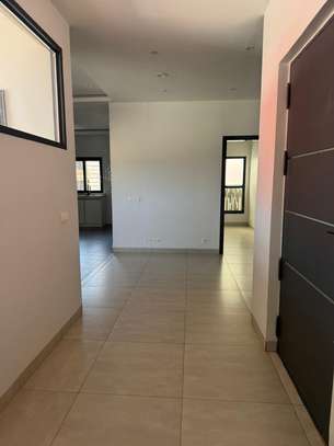 Appartement de 3 chambre lumineux a louer Almadie image 6