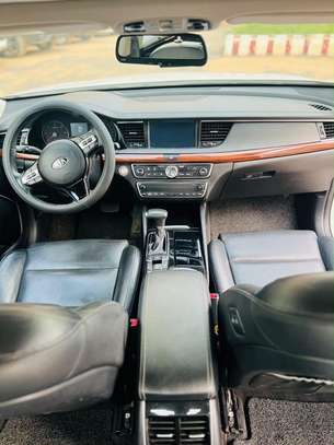 Location KIA K7 Diesel Automatique image 11