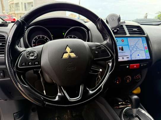 Mitsubishi outlander image 7