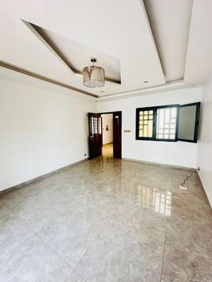 APPARTEMENT F3 STANDING-MAMELLES image 2