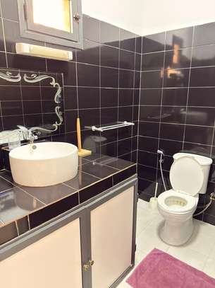 Villa avec piscine et 4 chambres à Saly Joseph image 13