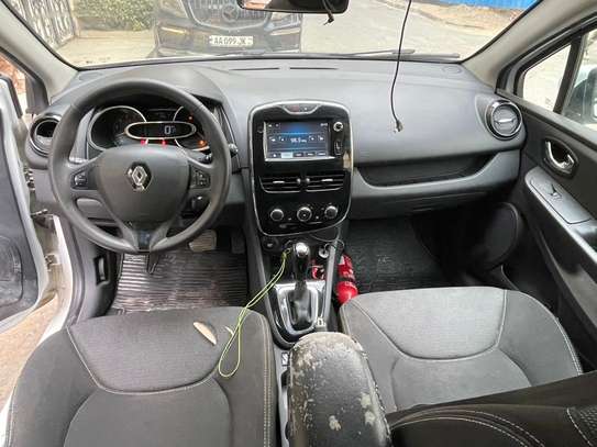 RENAULT CLIO 4 2017 image 11