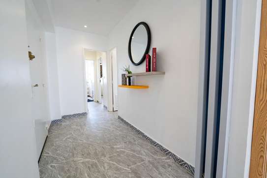 Appartement F3 meublé à louer à Dakar plateau image 15