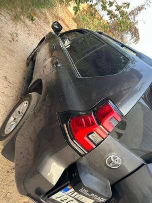 Toyota Prado TXL Diesel 2023 – 63 000 km – Excellent état image 3
