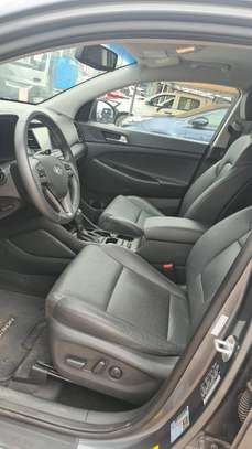 Hyundai Tucson 2017 intérieur cuir noir image 3