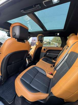 Range Rover Sport image 9