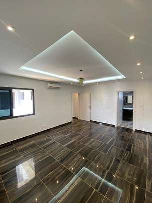 Très Bel appartement de type F4 à louer image 2