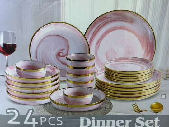 Service vaisselle porcelaine marbré liseré doré complet image 3